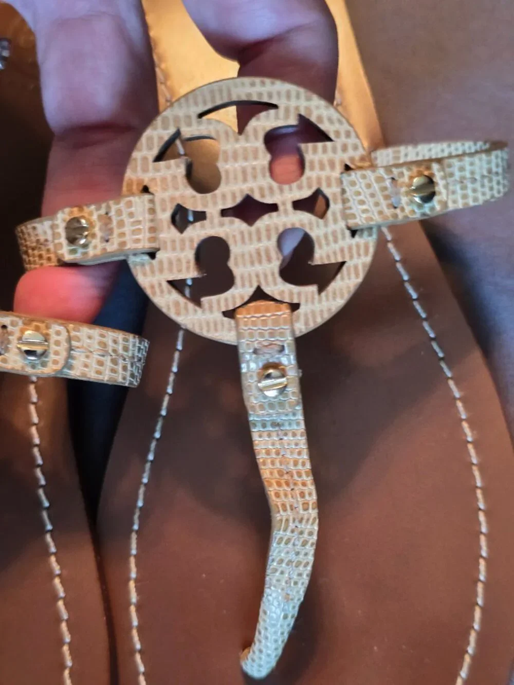 Tory Burch Miller Sandal – Beige Embossed Leather Logo Thong Sandals – Size 10